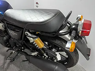 Used 2024 Royal Enfield Interceptor Barcelona Blue - Interior and Exterior details 18