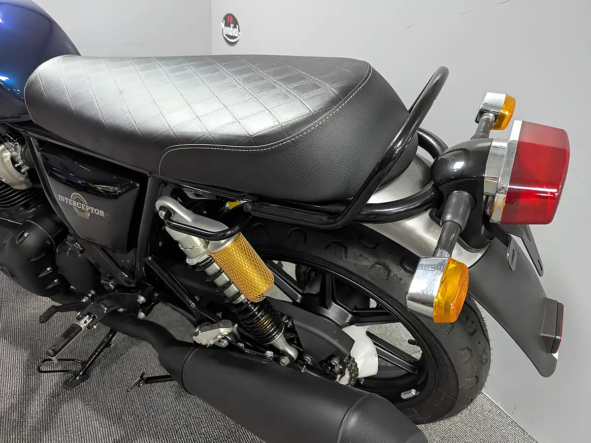 Used 2024 Royal Enfield Interceptor Barcelona Blue - Interior and Exterior details 18