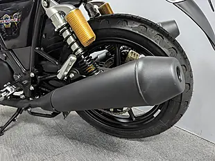 Used 2024 Royal Enfield Interceptor Barcelona Blue - Interior and Exterior details 19