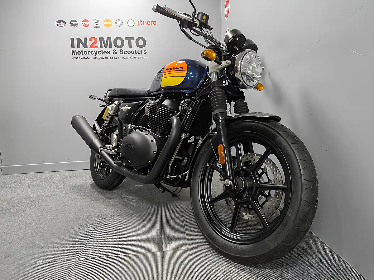Used 2024 Royal Enfield Interceptor Barcelona Blue - Interior and Exterior details 4