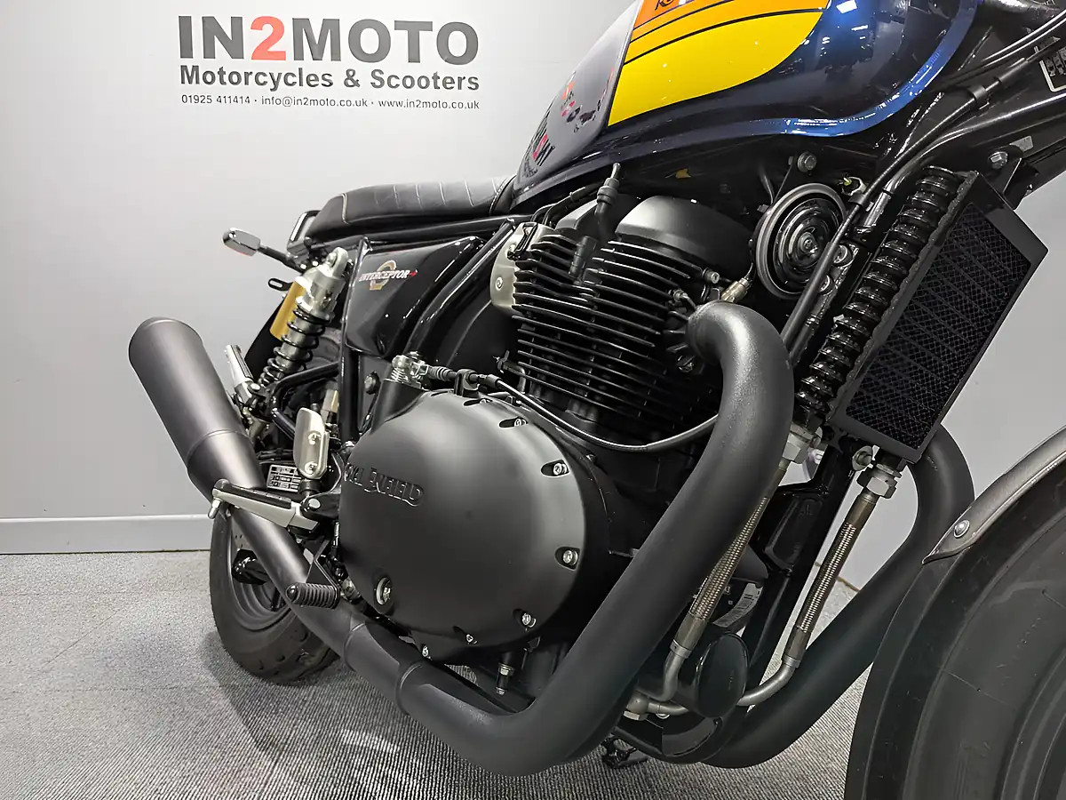 Used 2024 Royal Enfield Interceptor Barcelona Blue - Interior and Exterior details 6