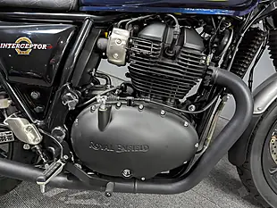 Used 2024 Royal Enfield Interceptor Barcelona Blue - Interior and Exterior details 7