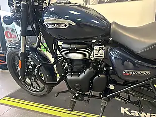Used 2024 Royal Enfield Meteor 350 Custom Blue - Interior and Exterior details 14