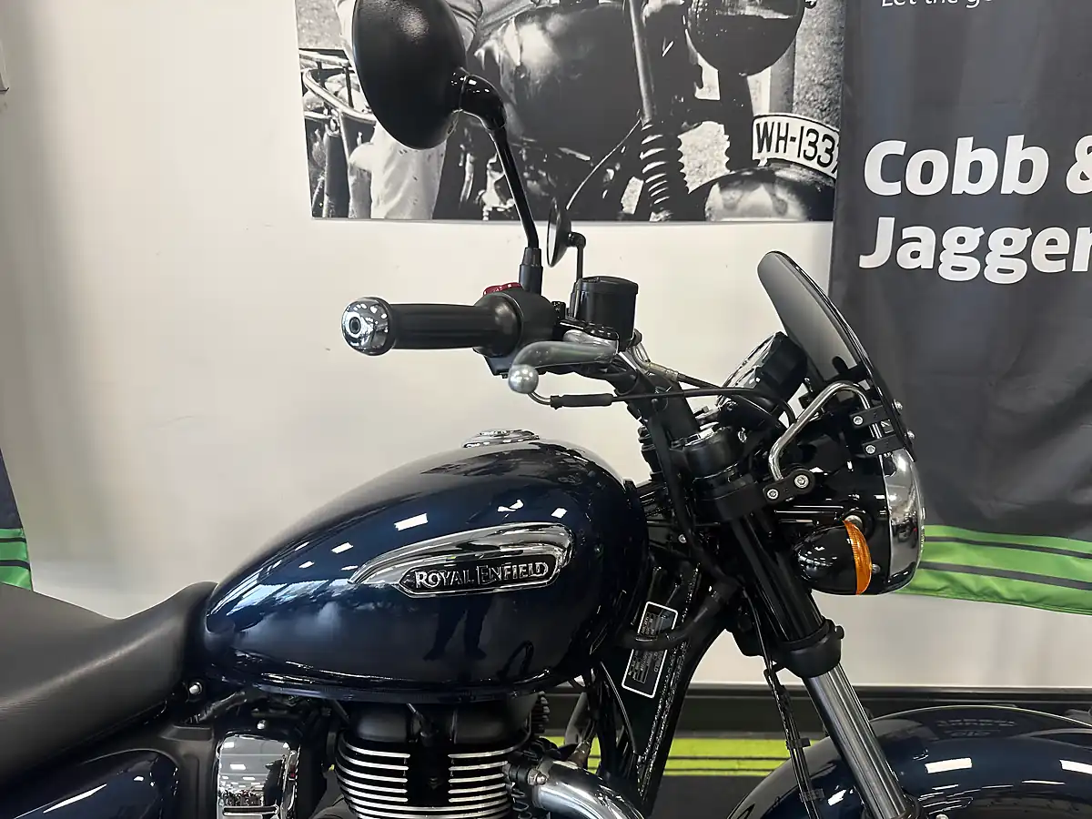 Used 2024 Royal Enfield Meteor 350 Custom Blue - Interior and Exterior details 6