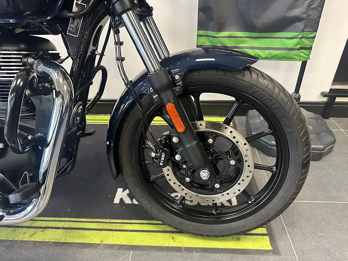 Used 2024 Royal Enfield Meteor 350 Custom Blue - Interior and Exterior details 7