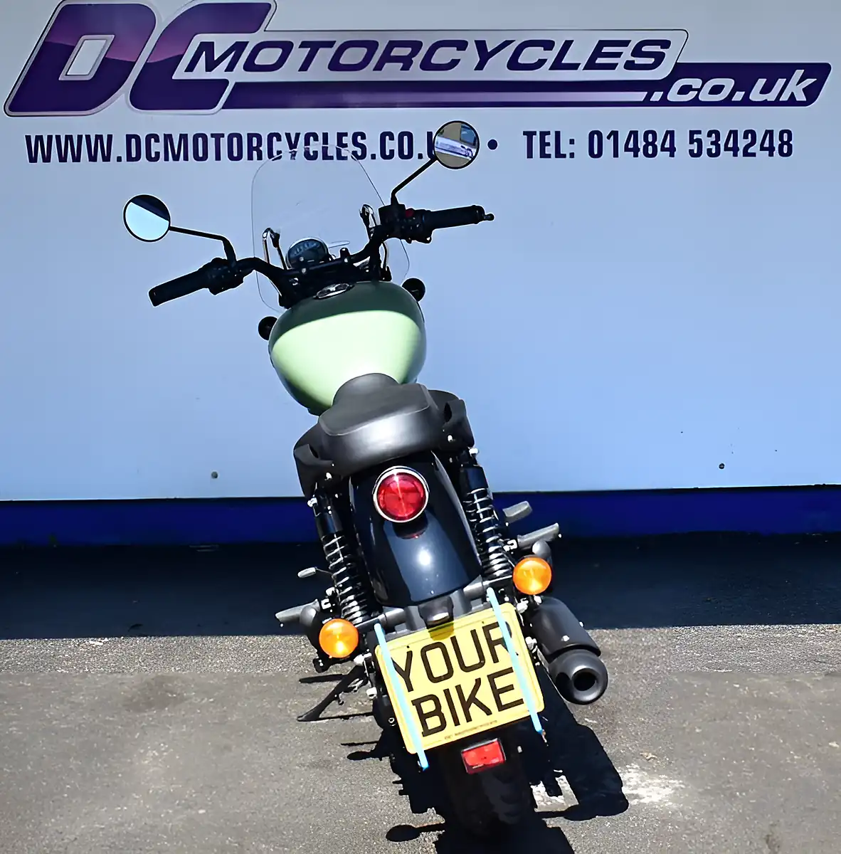 Used 2024 Royal Enfield Meteor 350 Roadster/Retro Green - Interior and Exterior details 10