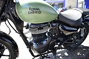 Used 2024 Royal Enfield Meteor 350 Roadster/Retro Green - Interior and Exterior details 14