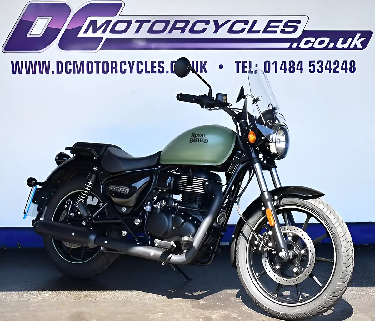 Used 2024 Royal Enfield Meteor 350 Roadster/Retro Green - Interior and Exterior details 2