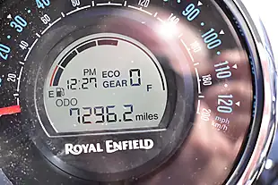 Used 2024 Royal Enfield Meteor 350 Roadster/Retro Green - Interior and Exterior details 6