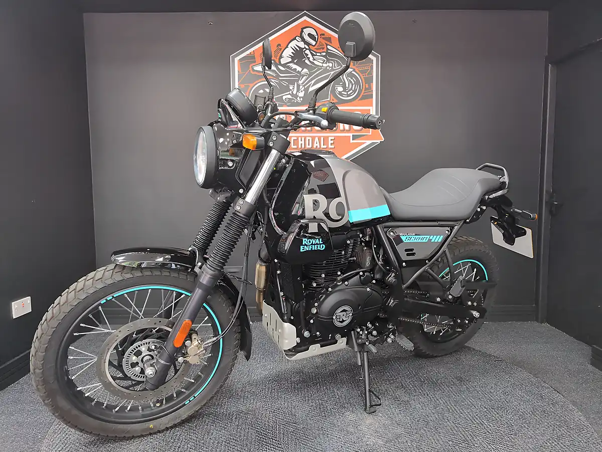 Used 2024 Royal Enfield Scram 411 Graphite Blue - Interior and Exterior details 4