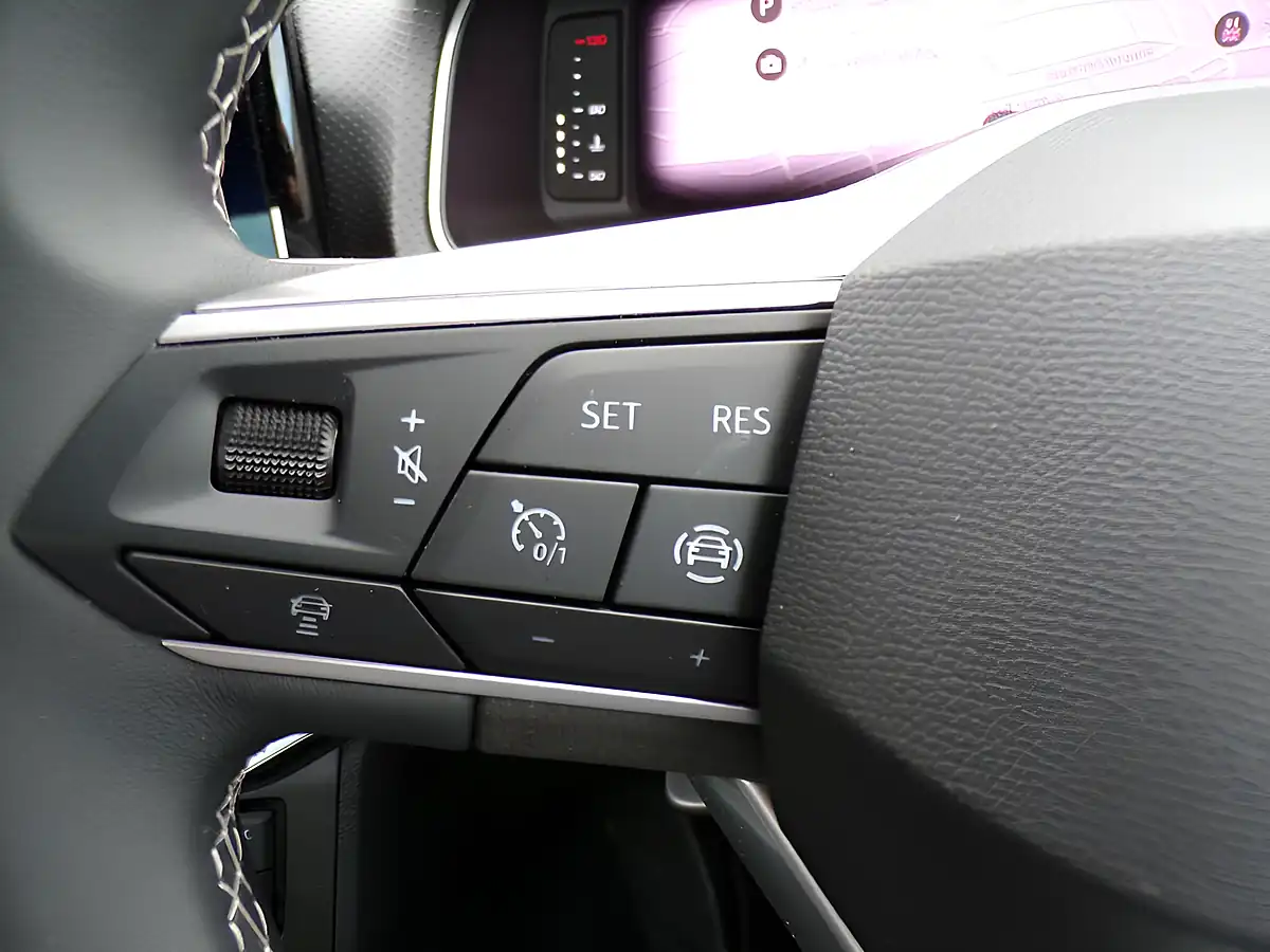 Used 2024 SEAT Arona Xperience Lux Black - Interior and Exterior details 14