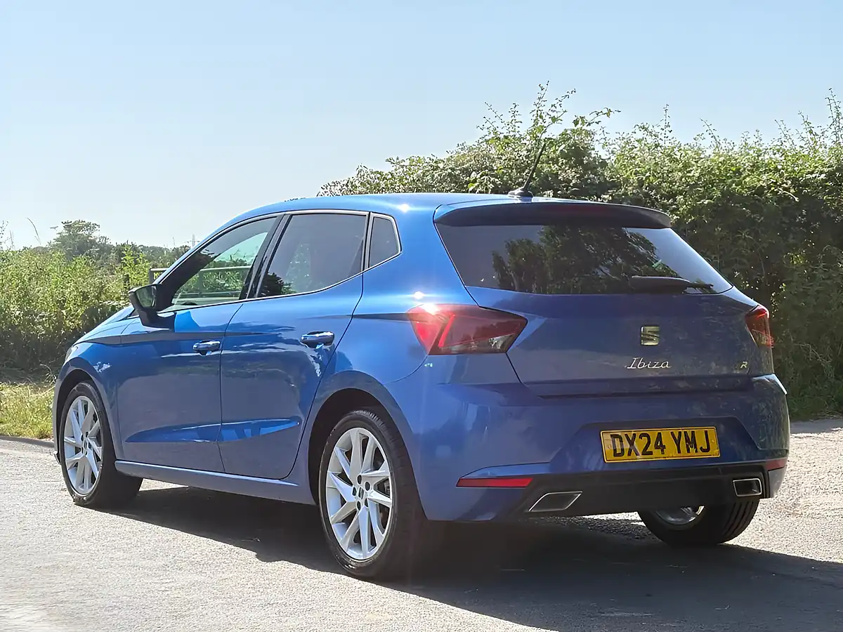Used 2024 SEAT Ibiza Fr Sapphire Blue - Interior and Exterior details 5