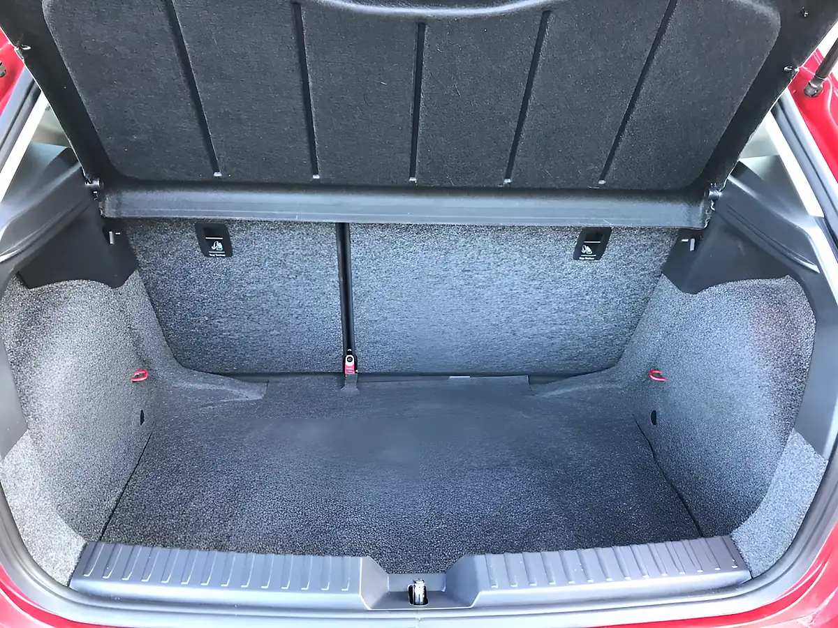Used 2024 SEAT Ibiza Se Technology Red - Interior and Exterior details 10