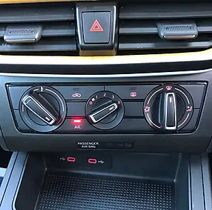 Used 2024 SEAT Ibiza Se Technology Red - Interior and Exterior details 12