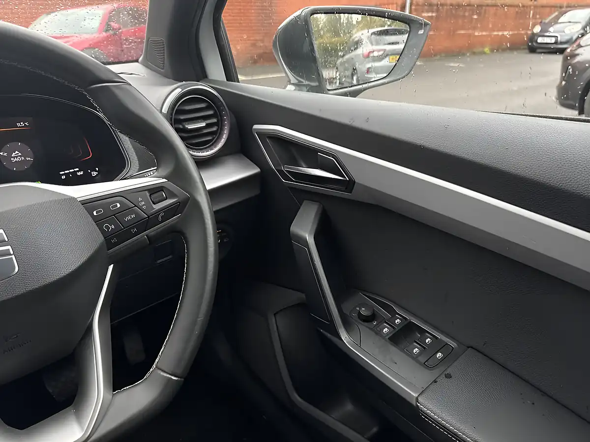 Used 2024 SEAT Ibiza Xcellence White - Interior and Exterior details 10