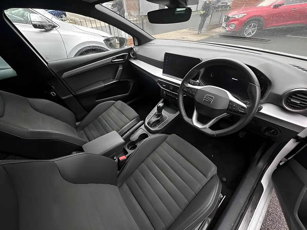 Used 2024 SEAT Ibiza Xcellence White - Interior and Exterior details 11