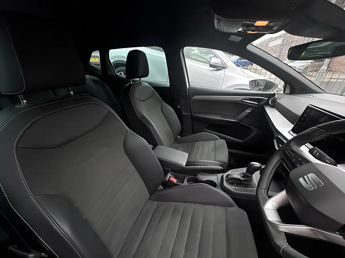 Used 2024 SEAT Ibiza Xcellence White - Interior and Exterior details 12
