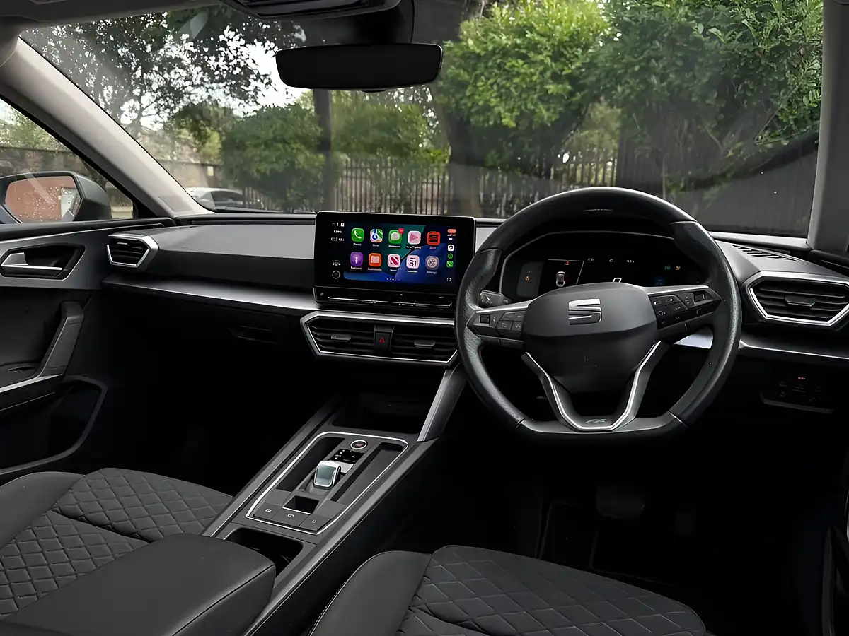 Used 2024 SEAT Leon Fr Blue - Interior and Exterior details 14
