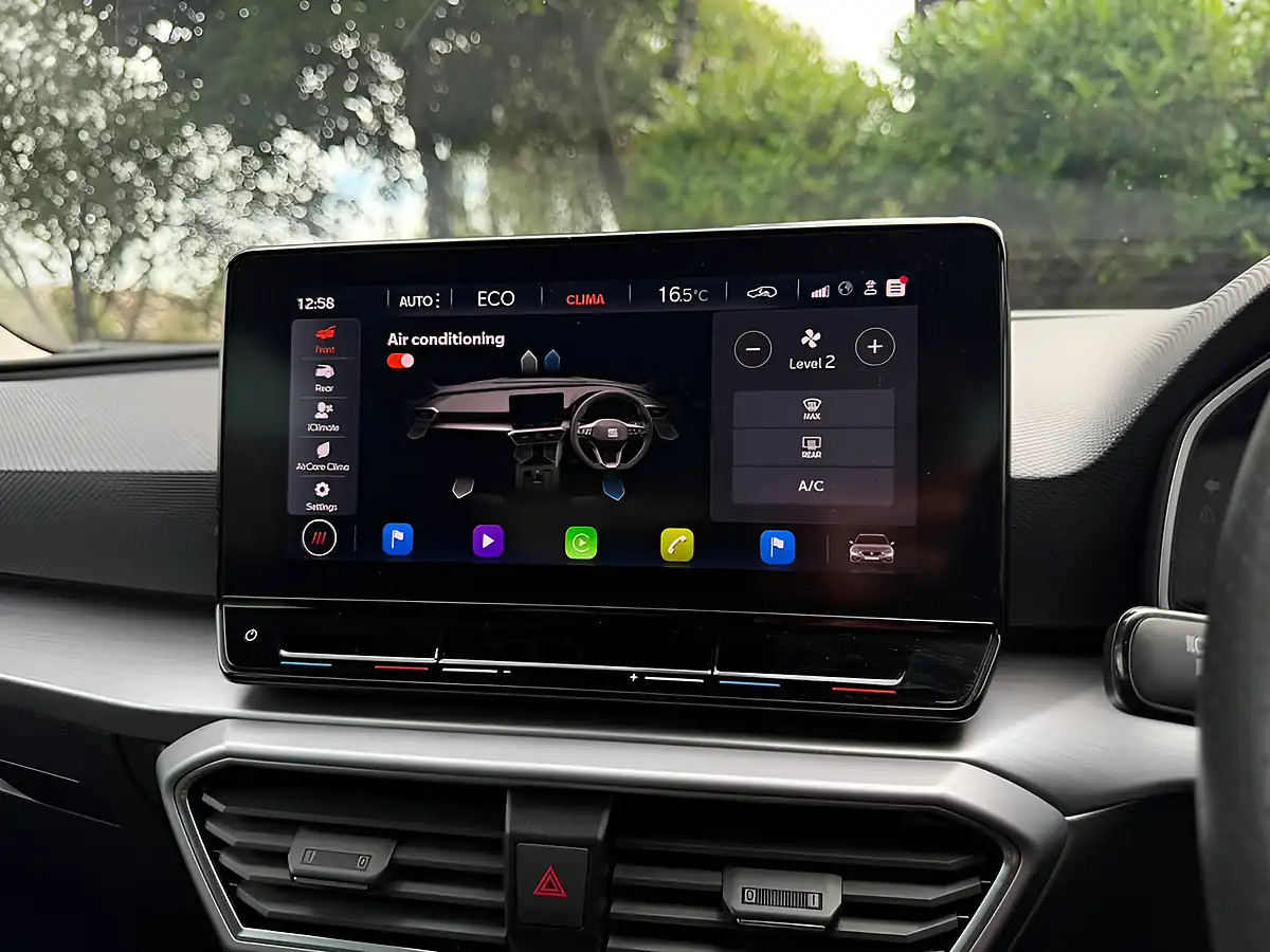 Used 2024 SEAT Leon Fr Blue - Interior and Exterior details 19