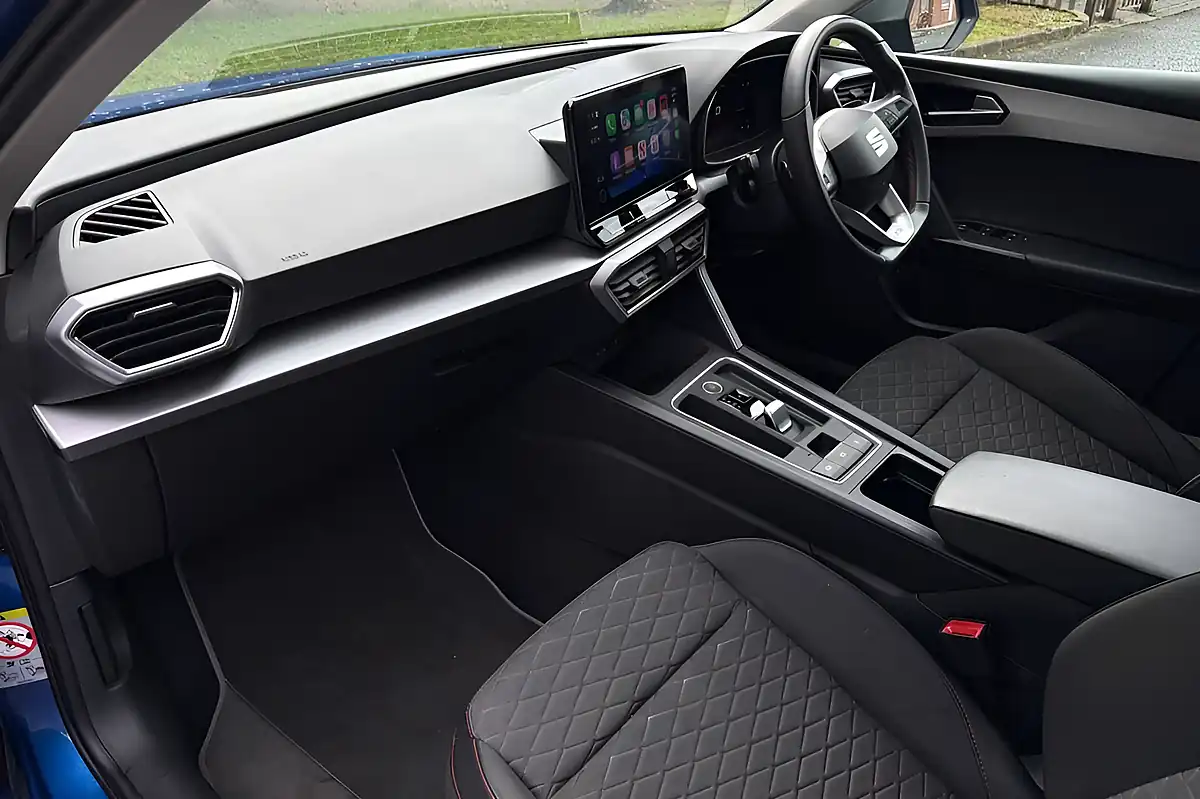 Used 2024 SEAT Leon Fr Blue - Interior and Exterior details 4