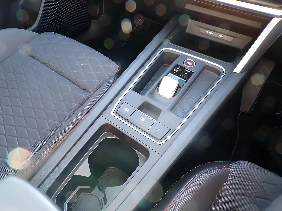 Used 2024 SEAT Leon Fr Grey - Interior and Exterior details 16