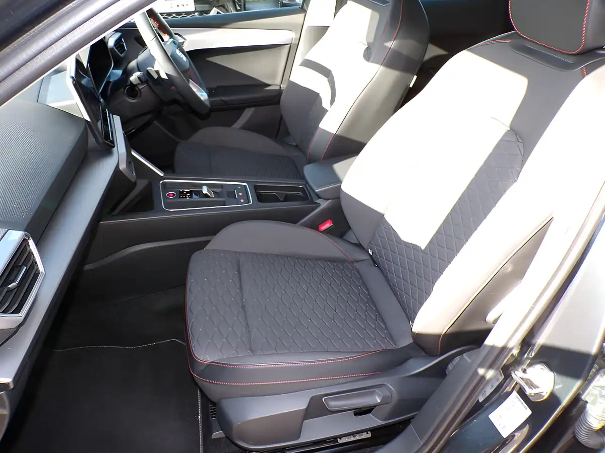 Used 2024 SEAT Leon Fr Grey - Interior and Exterior details 17