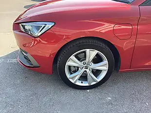 Used 2024 SEAT Leon Fr Red - Interior and Exterior details 12