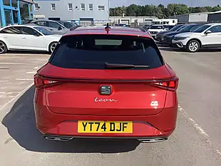 Used 2024 SEAT Leon Fr Red - Interior and Exterior details 13