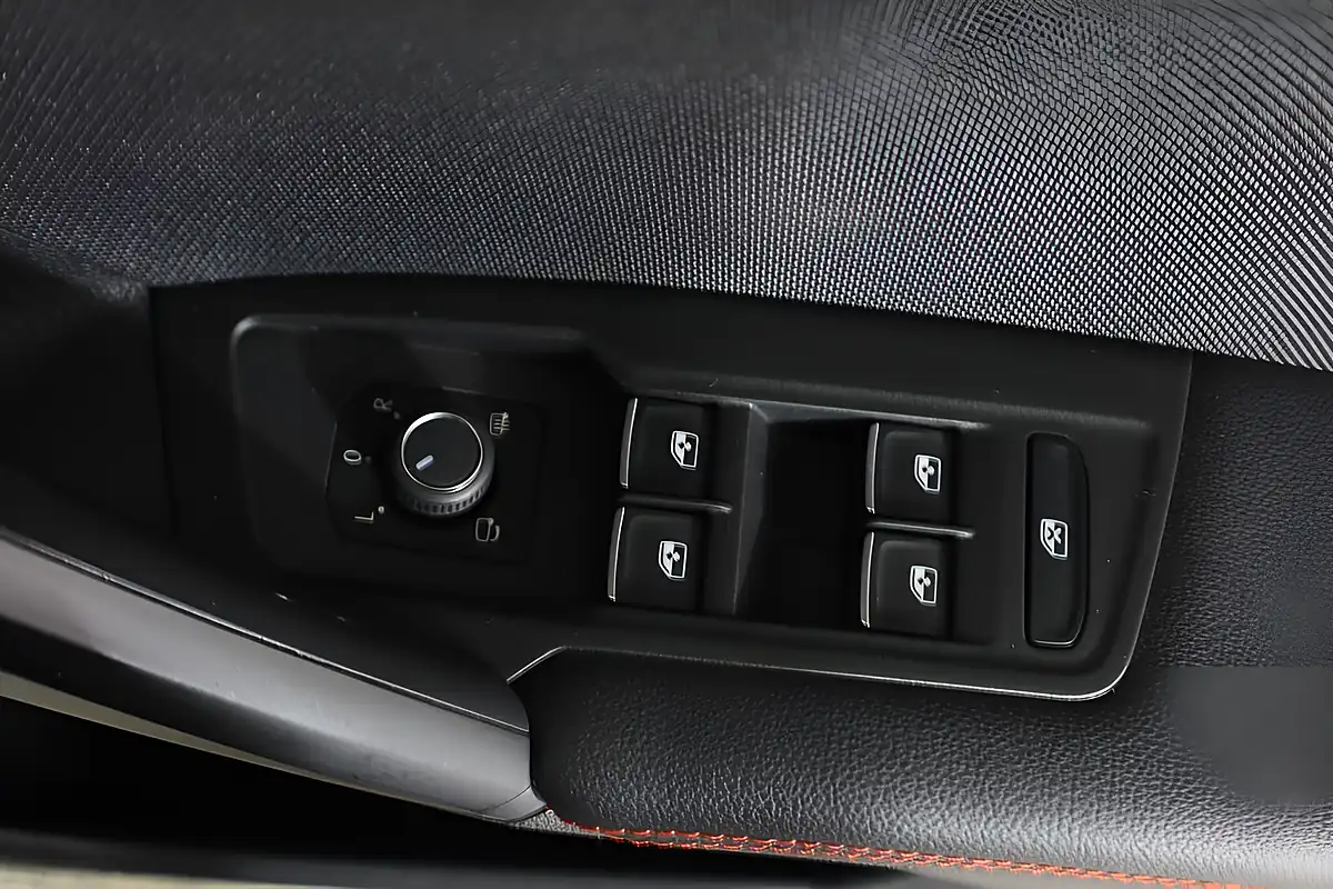 Used 2024 SEAT Tarraco Fr White - Interior and Exterior details 14
