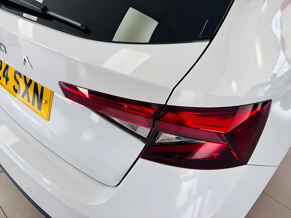 Used 2024 Skoda Fabia Se L White - Interior and Exterior details 7