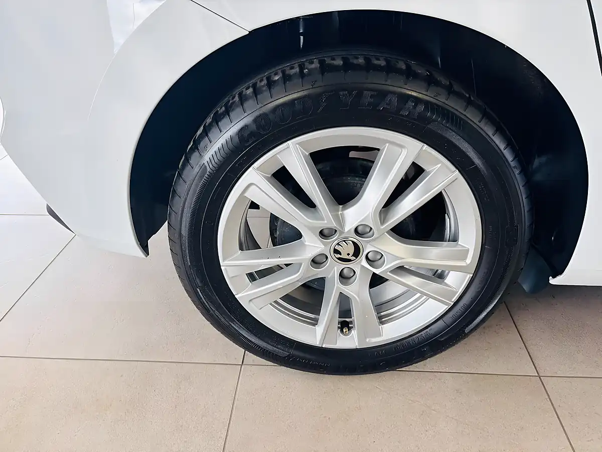 Used 2024 Skoda Fabia Se L White - Interior and Exterior details 9