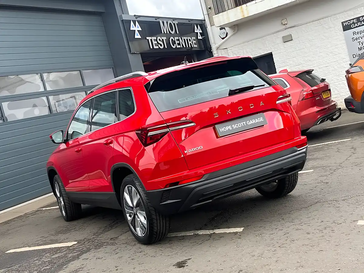 Used 2024 Skoda Karoq Se L Red - Interior and Exterior details 7