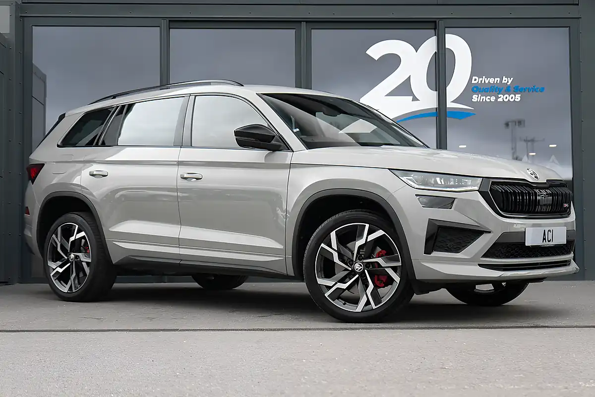 Used 2024 Skoda Kodiaq VRS Meteor Grey - Front View