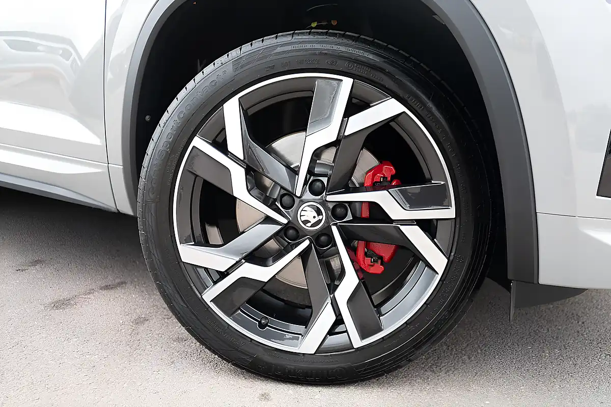 Used 2024 Skoda Kodiaq VRS Meteor Grey - Interior and Exterior details 13