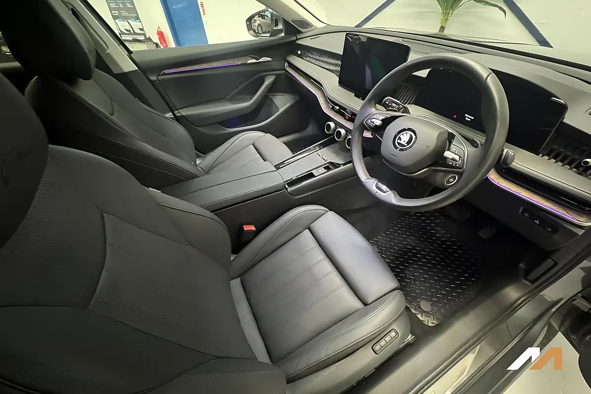 Used 2024 Skoda Superb Laurin & Klement Grey - Interior and Exterior details 3