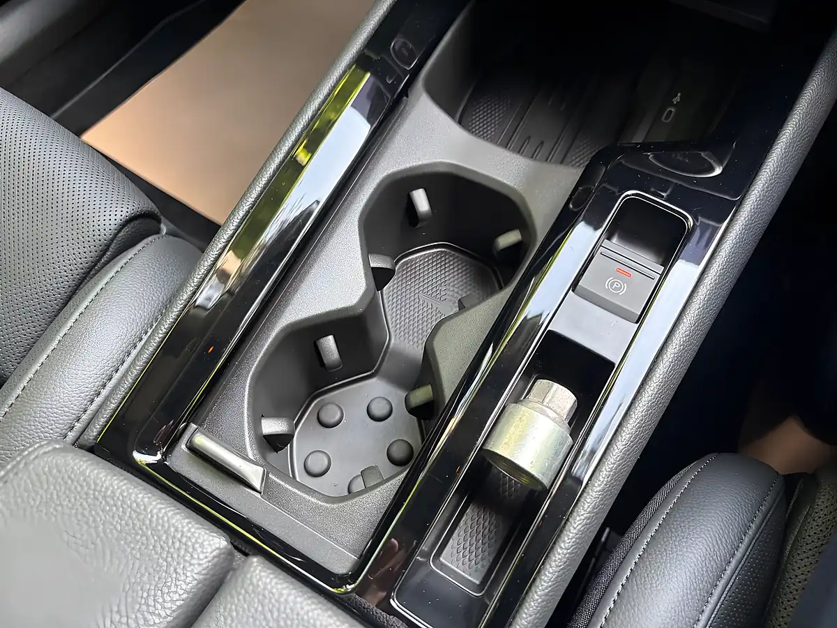 Used 2024 Skoda Superb Se L Grey - Interior and Exterior details 9