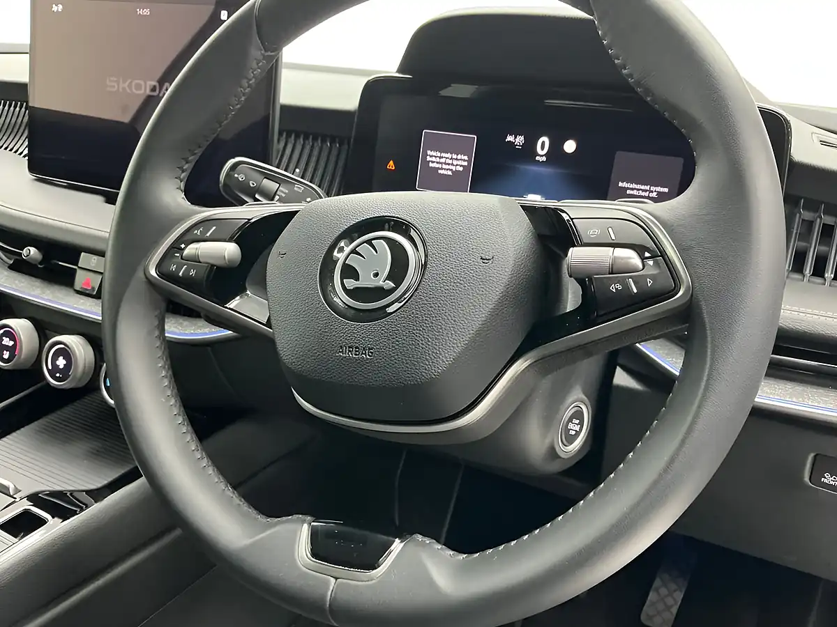 Used 2024 Skoda Superb Se L Pebble Silver - Interior and Exterior details 10