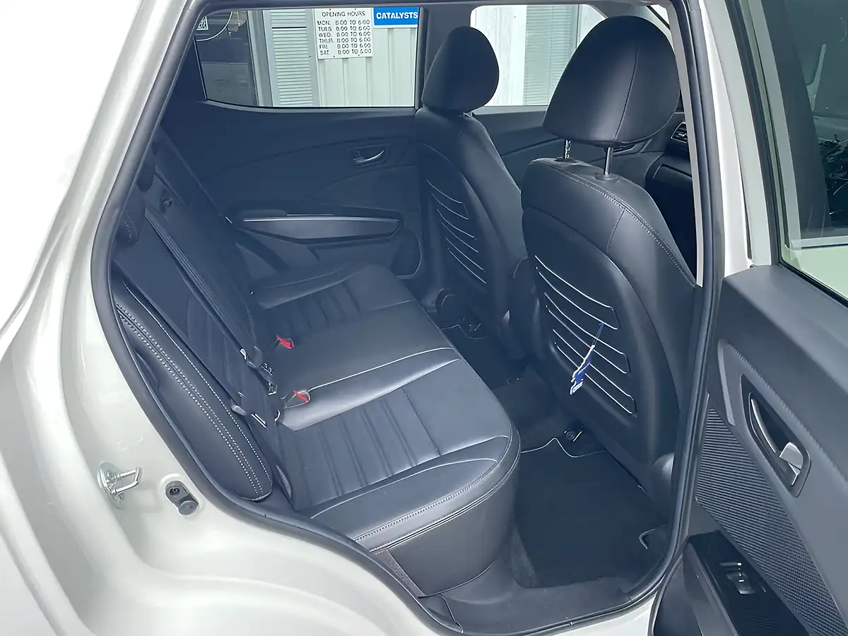 Used 2024 Ssangyong Tivoli K40 Grand White - Interior and Exterior details 11