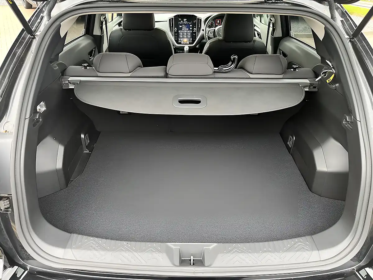 Used 2024 Subaru Crosstrek Limited Black - Interior and Exterior details 10
