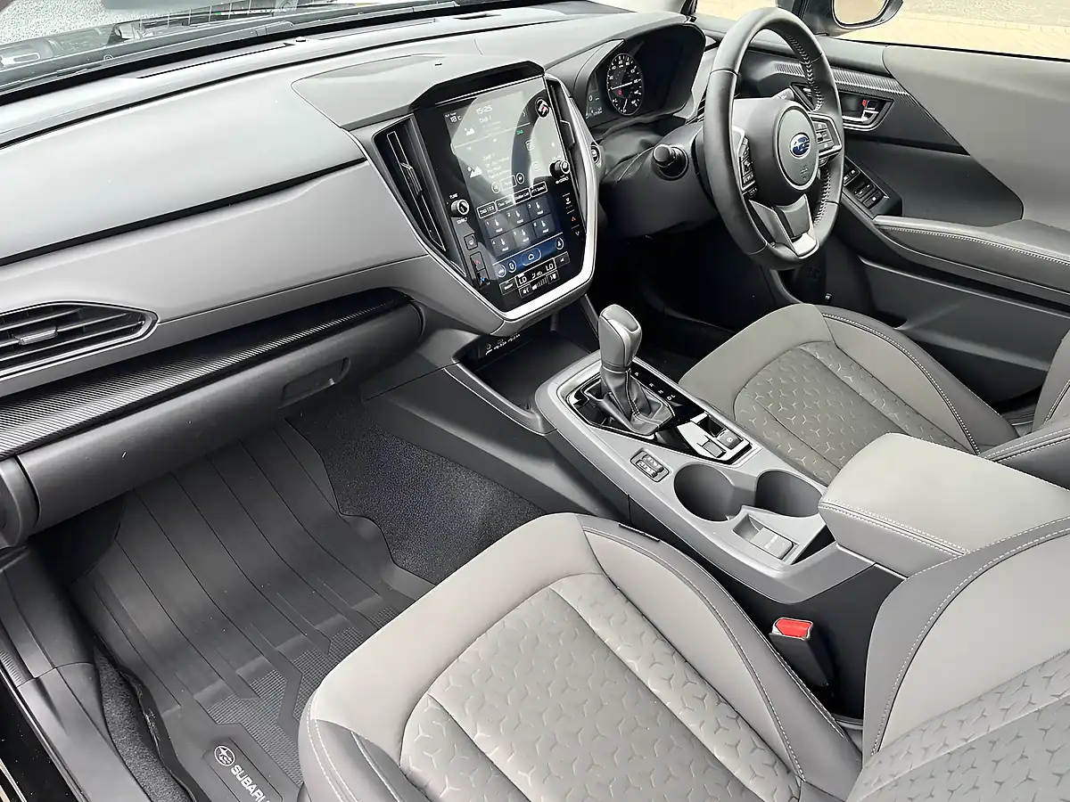 Used 2024 Subaru Crosstrek Limited Black - Interior and Exterior details 12