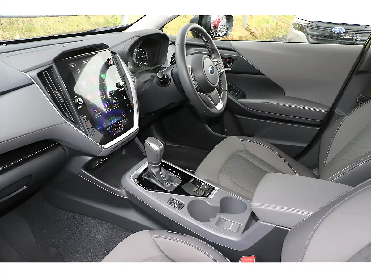Used 2024 Subaru Crosstrek Limited Crystal Black - Interior and Exterior details 19