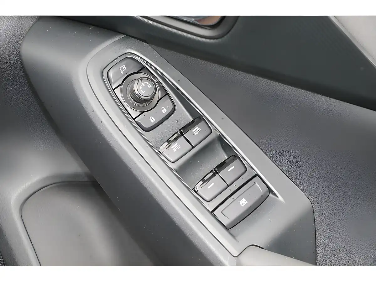 Used 2024 Subaru Crosstrek Limited Crystal Black - Interior and Exterior details 7