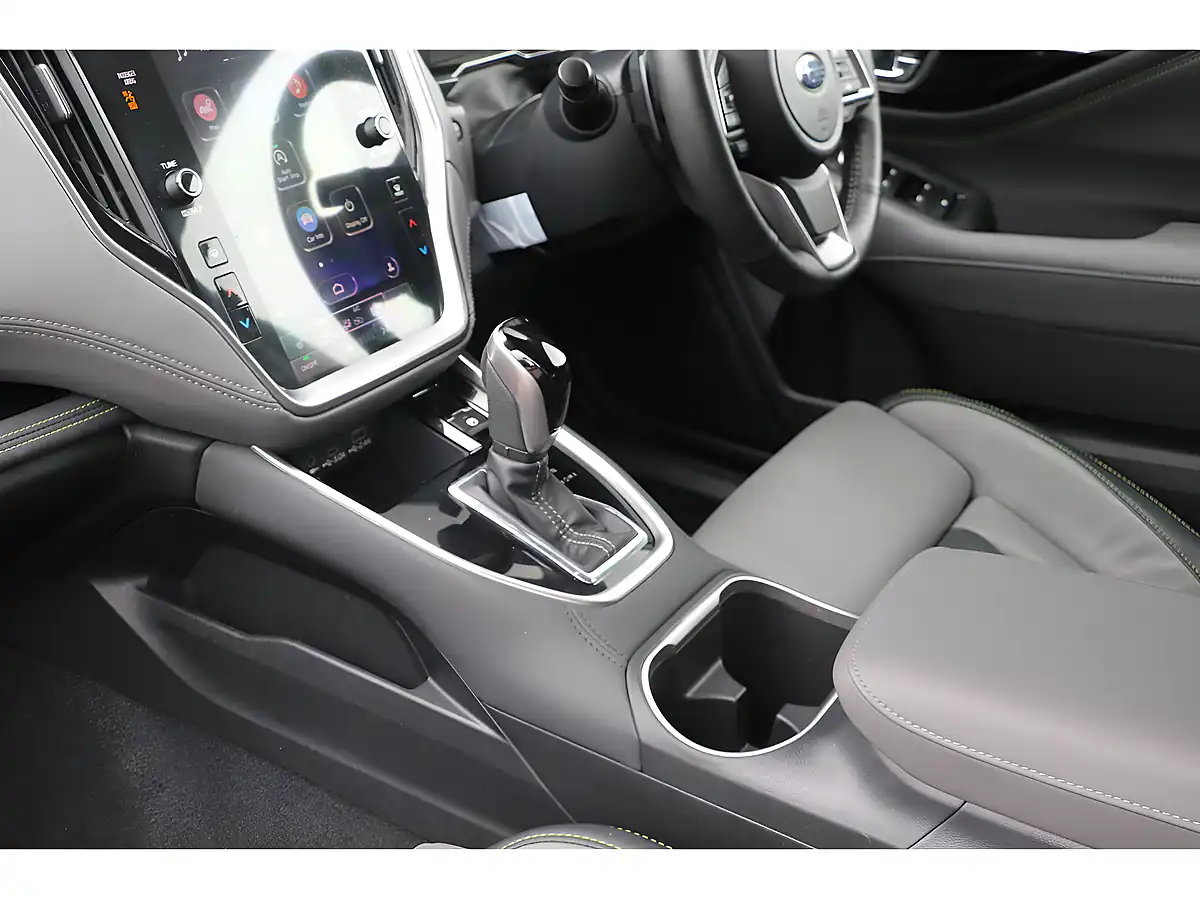 Used 2024 Subaru Outback Field Black - Interior and Exterior details 18