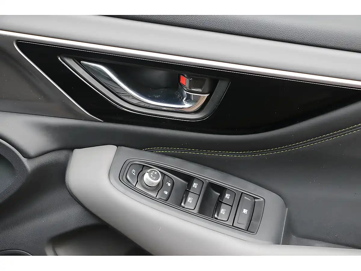 Used 2024 Subaru Outback Field Black - Interior and Exterior details 7