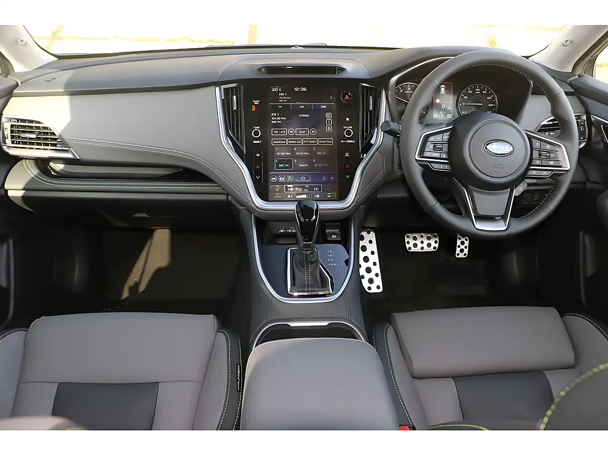 Used 2024 Subaru Outback I Field Black - Interior and Exterior details 10