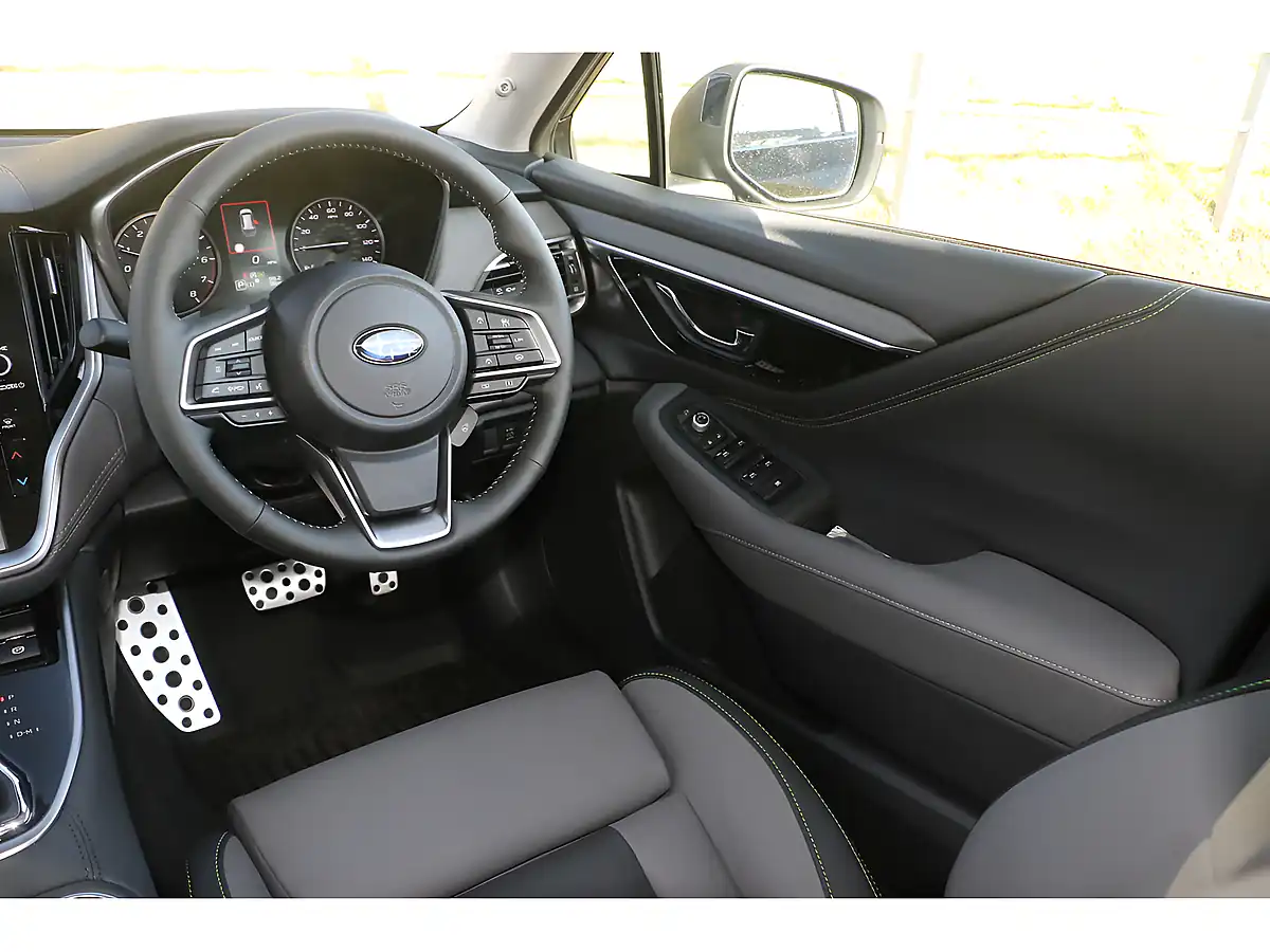 Used 2024 Subaru Outback I Field Black - Interior and Exterior details 11
