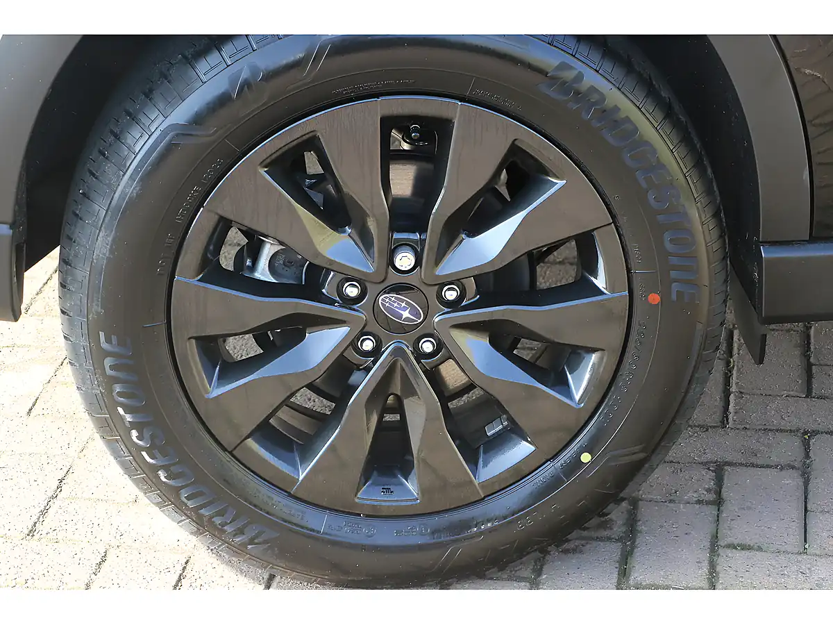 Used 2024 Subaru Outback I Field Black - Interior and Exterior details 13