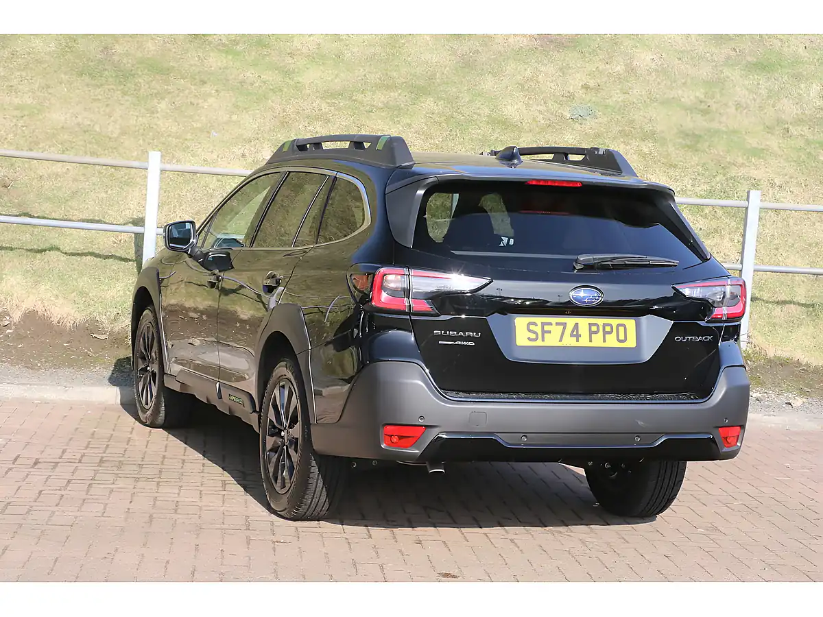 Used 2024 Subaru Outback I Field Black - Interior and Exterior details 5