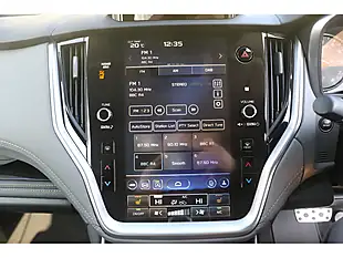 Used 2024 Subaru Outback I Field Black - Interior and Exterior details 7