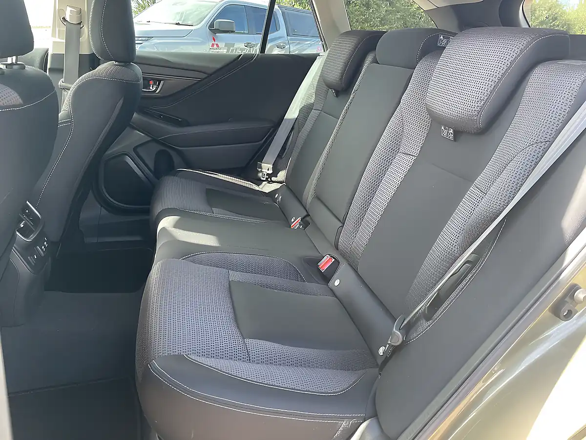 Used 2024 Subaru Outback I Limited Autumn Green - Interior and Exterior details 11